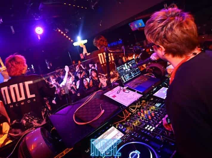 Kobe: ANCHOR Nightclub toegangsbewijs met drankje