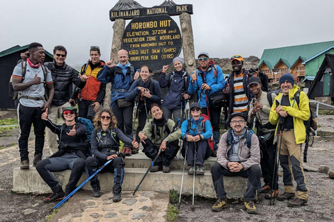 1-tägige Kilimanjaro-Wanderung über die Machame Route AbenteuerPerfekte 1-Tages-Kilimanjaro-Wanderung über die Machame-Route