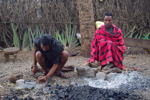 Tarangire-Nationalpark &amp; Eyasi-See (Datoga- &amp; Hadzabe-Dörfer)Premium Lodge im Tarangire-Nationalpark