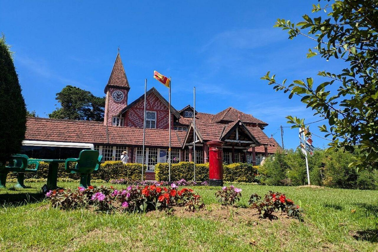 Kandy: Nuwara Eliya and Ambewela Train Station Tour
