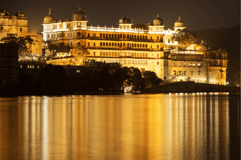 Visita guiada nocturna a pie en Udaipur- Visita guiada a pie