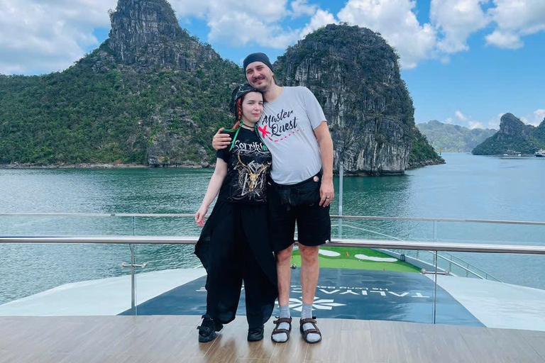 Hanoi:Halong Bay–Lan Ha Bay-Kayak,Swimming Luxury Day Cruise From Halong: Discover Halong Bay Full Day Cruise 5*