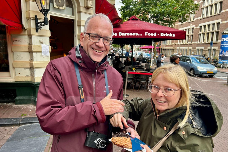 Amsterdam: Small Group Walking Tour with Fun Guide Walking Tour in Amsterdam with Enthusiastic and Fun Guide