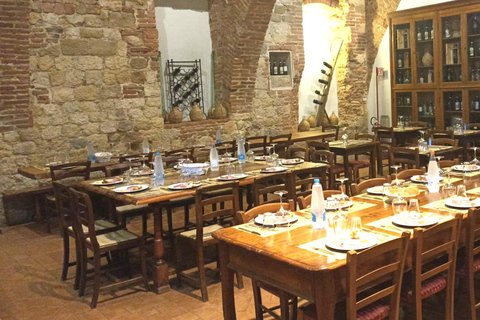 From Rome: Tuscany, Montepulciano Tour with Wine & Lunch English Tour Option