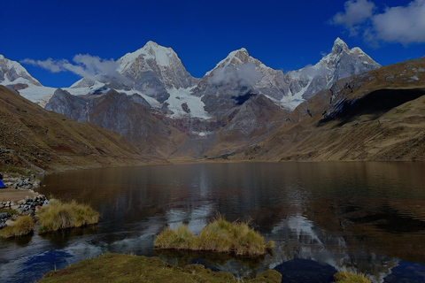 From Huaraz: 8-Day VIP Huayhuash Expedition with Tour Guide and Gourmet Menu