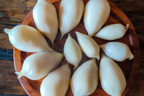 Visite du patrimoine de Katmandou sans espèces avec découverte de la cuisine localeCircuit patrimonial à Katmandou sans espèces avec visite culinaire locale