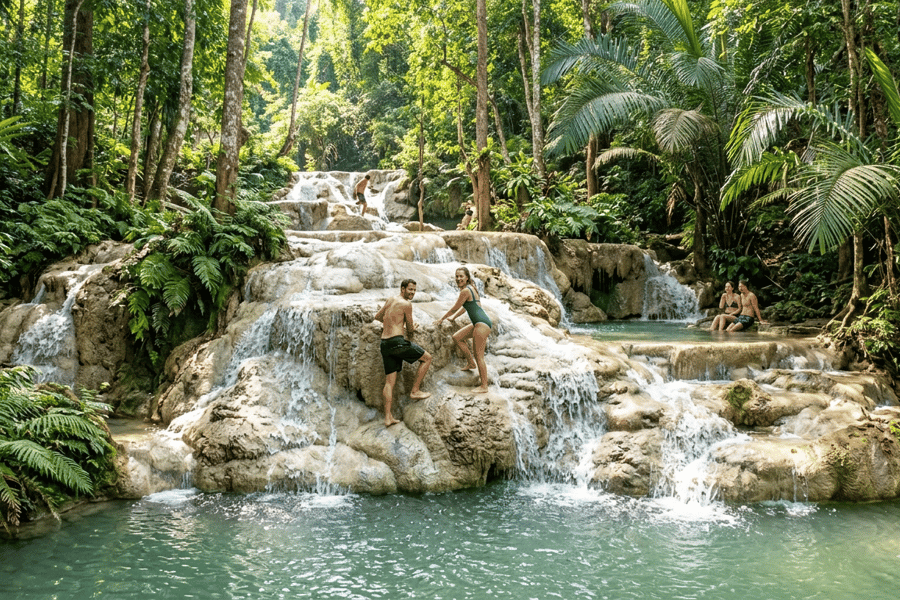 Chiang Mai: Halbtägige Tour zum Bua-Tong-Wasserfall. Foto: GetYourGuide Chiang Mai: Halbtägige Tour zum Bua-Tong-Wasserfall. Foto: GetYourGuide
