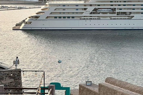 Muscat:Private Lamborghini Luxury City Tour with Local Guide Lamborghini Urus