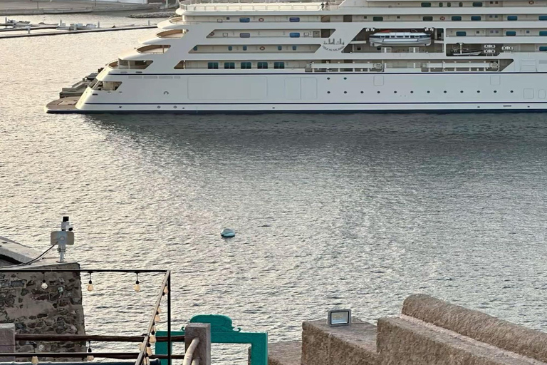 Muscat:Private Lamborghini Luxury City Tour with Local Guide Lamborghini Urus