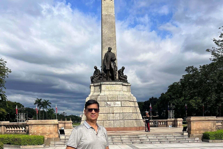 Manila Private Golden Hour Tour with Sunset by the Bay