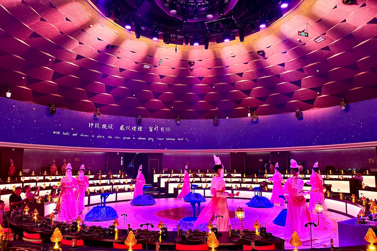 Shenzhen: Imperial Banquet Show & 7-Act Stage Spectacular Row 3 Seat, Lunch