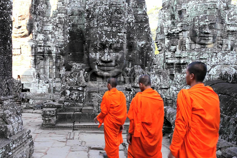 Siem Reap: Angkor Wat – German-speaking tour guide Siem Reap: Full-Day Angkor Wat, Ta Prohm & Angkor Thom Tour by Car