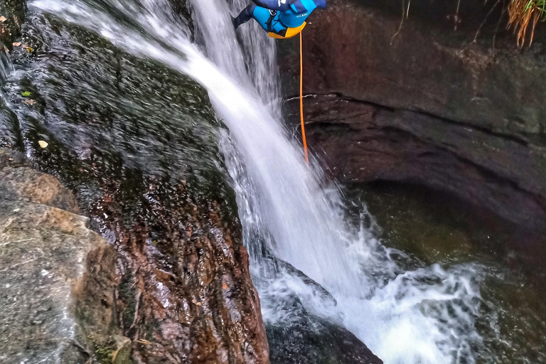 VEGA DE PAS, Cantabria : BARRANQUISMO INICIACION, FOR THE WHOLE FAMILY