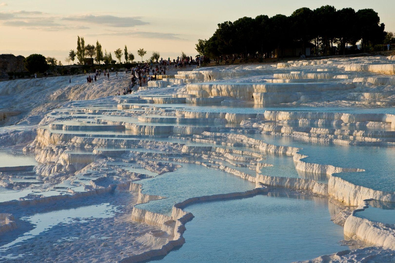 Kusadasi: Ephesus & Pamukkale 2-Day Tour with Lunch