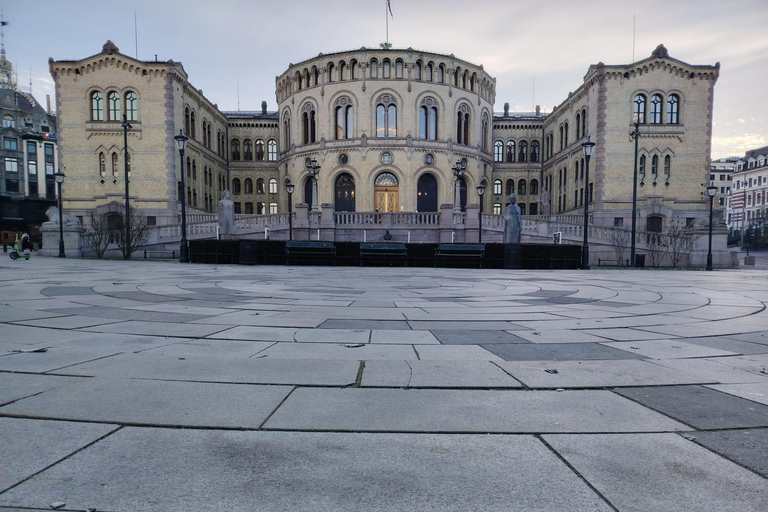 Oslo: Private Fortress, Fjord, and Royal Heritage Tour