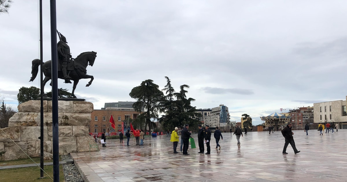 voli da genova a tirana