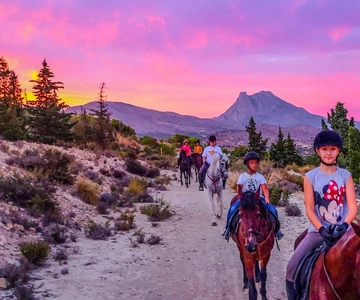 Villajoyosa Paseos a caballo por la montaña con vistas al mar