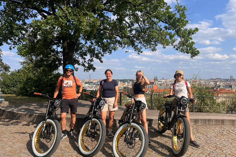 Prague Viewpoints & Historical Ebike Tour 4 Hours: Group E-Bike Tour