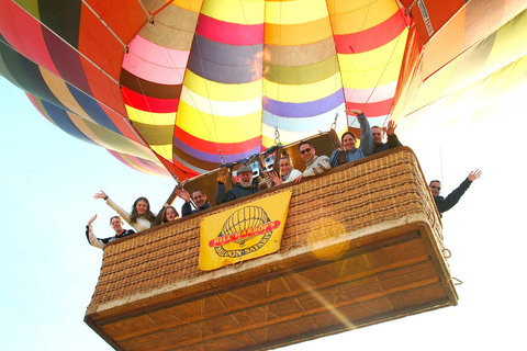 Johannesburg: Hot Air Balloon Flight along Magalies Valley Johannesburg: Magalies River Valley Hot Air Balloon Flight