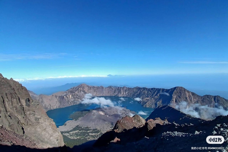 Mount Rinjani Trekking 3D/2N To Summit,Lake & Hot Spring Mount Rinjani Hike 3 Days 2 Night Summit,Lake & Hot Spring