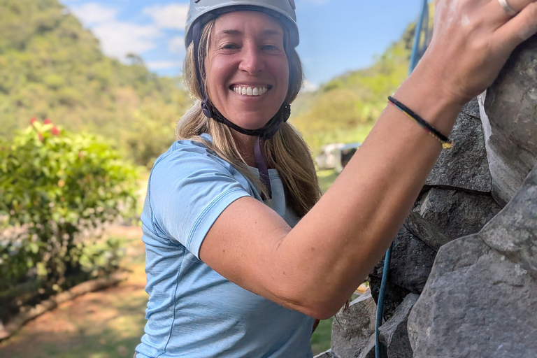 Tour: Rock Climbing in Los Naranjos de Boquete Sightseeing Tour: Rock Climbing in Los Naranjos de Boquete