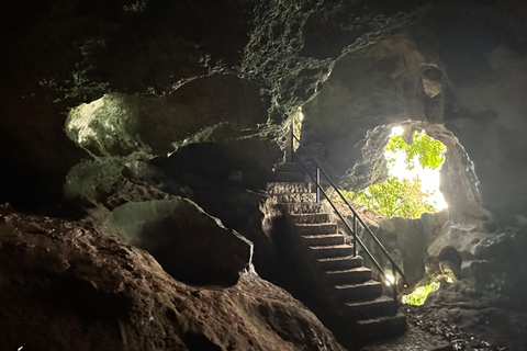 Depuis Puerto Princesa : Visite de la grotte de Tabon avec déjeunerAccès au musée avec déjeuner