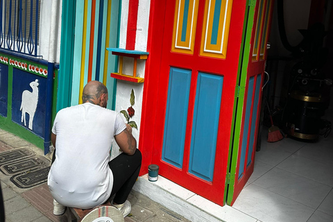 Half-Day Guatapé Tour from Medellín: El Peñón Rock and the Magical Town Half-Day Guatapé Tour from Medellín: Piedra del Peñol and the Magical Town