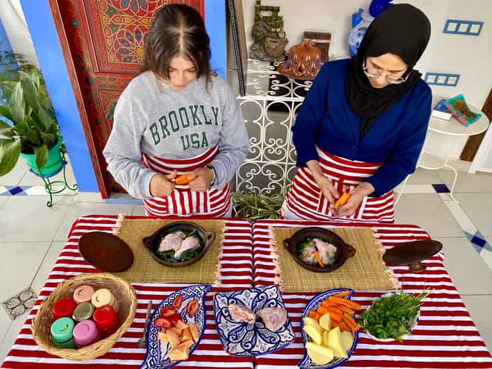 Cours de cuisine marocaine avec une famille locale et visite du marché - cuisine