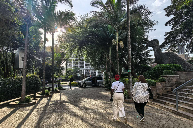 Nairobi: Michuki Park & National Museum Tour with Pickup