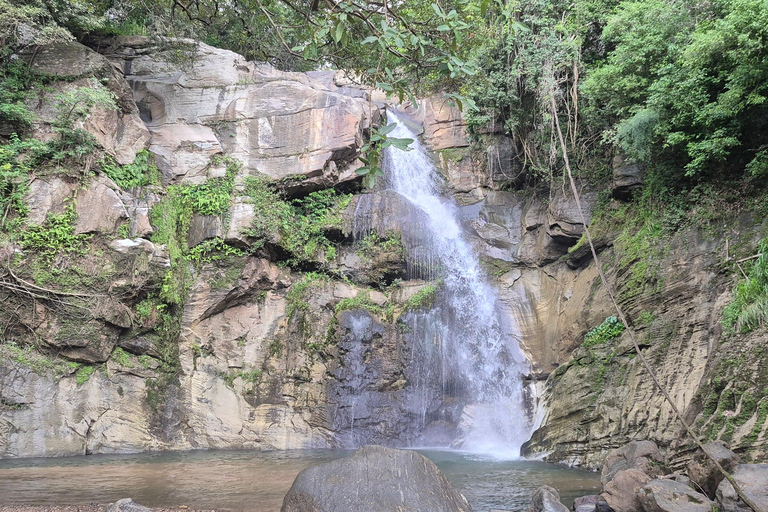Esplora le cascate iconiche di Ella con un&#039;avventura panoramica in tuk-tuk