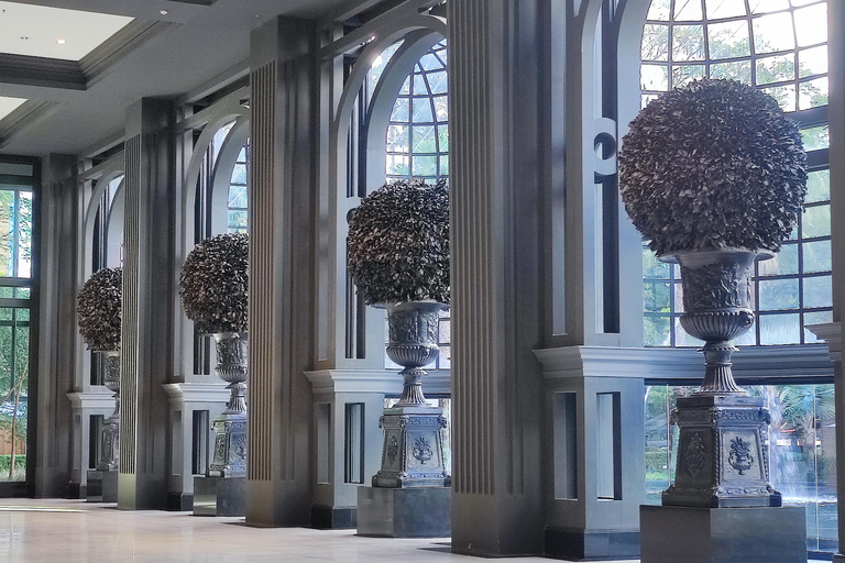 São Paulo: Modern Architecture and Luxury Walking Tour