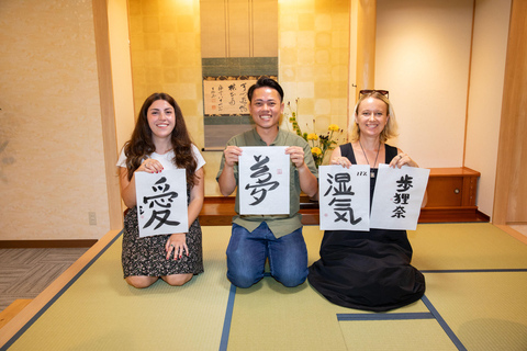 Tokyo: Asakusa Calligraphy Workshop with Instructor