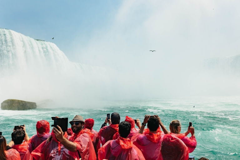 Toronto: Niagarafälle Premium-Tagestour mit Bootstour-OptionToronto: Niagarafälle Premium-Tour mit Attraktion & Mittag