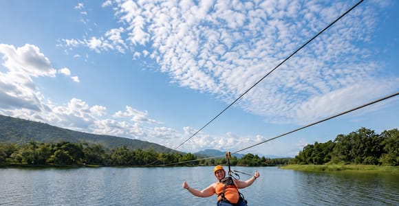 Chiang Mai: Lakeside Zipline & Sticky Waterfall Day Trip