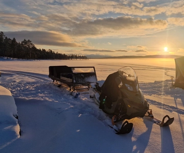 Ivalo:Sleighride Tour and Fishing on a Lake in the Wild