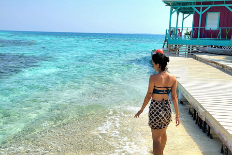 Placencia: Private Island Day Trip with Lunch & Drinks