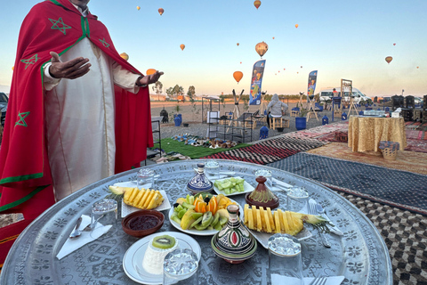 Marrakech: Royal Breakfast with Hot Air Balloons view
