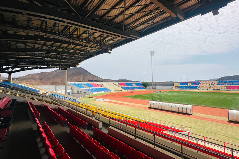 Praia: Behind-the-Scenes Stadium Tour with Lunch