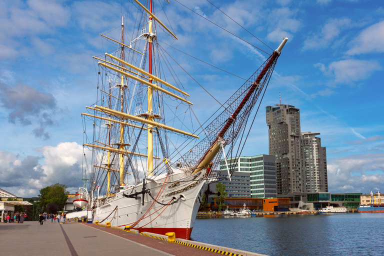 Gdynia: Top Highlights Private Walking Tour with Viewpoint Gdynia: Private Walking Tour with Kamienna Góra Viewpoint