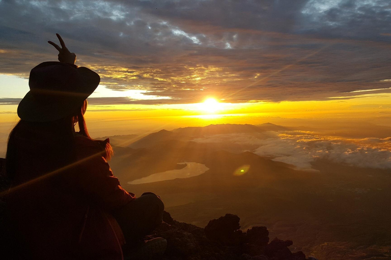Mt Fuji 2-Day Hiking Tour With Onsen Experience From Tokyo Departure From Ueno Station
