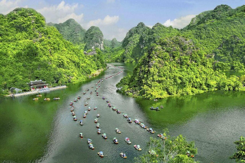 Hanoi: Phong Nha - Hue - Hoi An Transfer med VIP-sovbussFrån Phong Nha till Hanoi