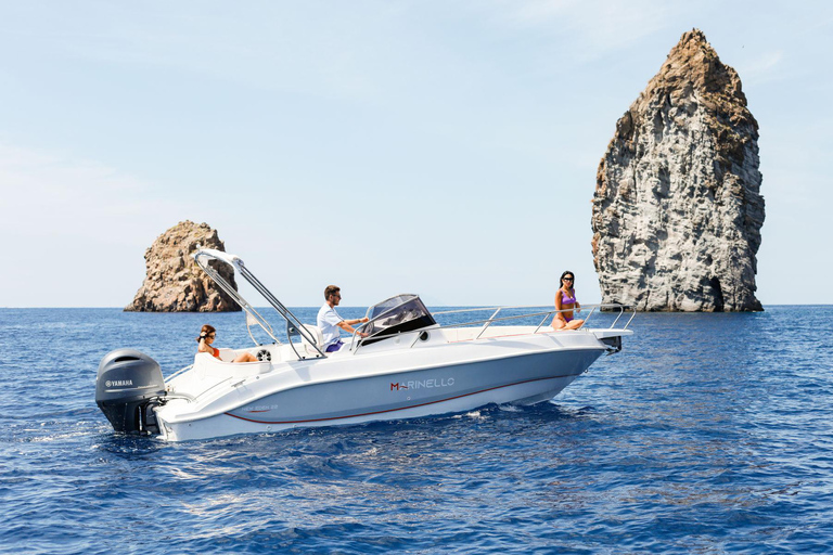 Kotor: excursión en lancha motora con visita a la Cueva Azul y la bahía de BokaKotor: excursión privada en lancha rápida con visita a la Cueva Azul y la bahía de Boka