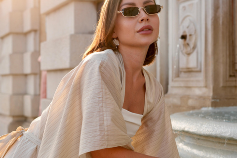 Nice: 1 hour photoshoot with a professional photographer by the sea Nice: 1-hour photoshoot with a professional photographer by the sea