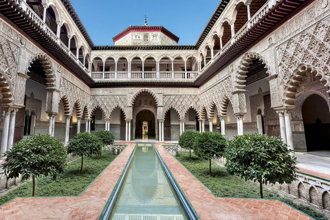 Guided visit of the Royal Alcazar, Cathedral, and Giralda with priority access Guided tour of the Royal Alcazar, Cathedral, and Giralda with fast track access