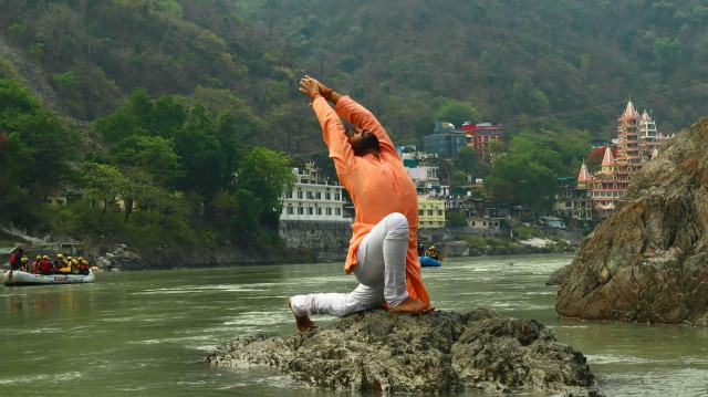 Visit Rishikesh Morning Walk and Yoga Session by the Ganges in Rishikesh, Uttarakhand, India