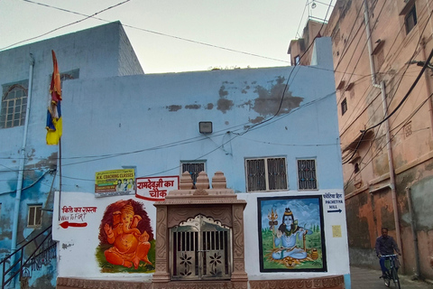 Excursão a pé pela cidade azul do patrimônio em Jodhpur.Caminhada e conversa sobre o patrimônio