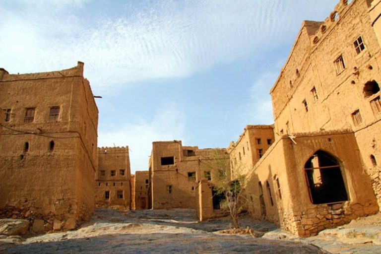 Muscat: Mud-Brick Villages Tour with Lunch & Pickup