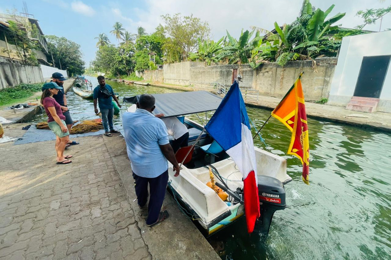 From Negombo: Boat Tour of Negombo Lagoon