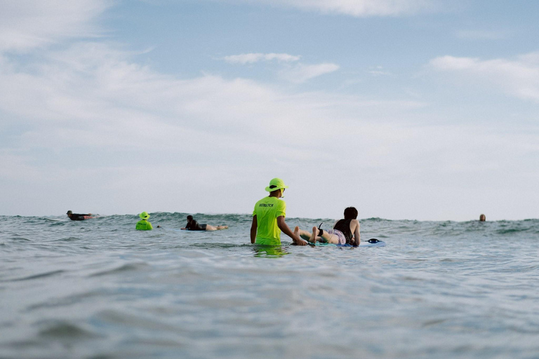 Khao Lak: Experiência de surf em pequenos grupos com duração de 1,5 horasExperiência de surf: aula de surf privada