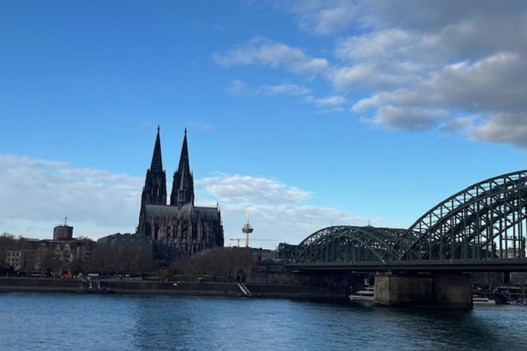 Cologne: Drachenburg Castle & Bonn Tour with Tickets